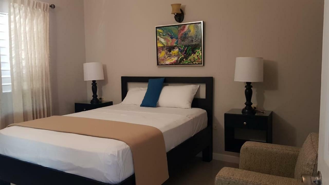 Christar Villas Hotel Kingston Luaran gambar