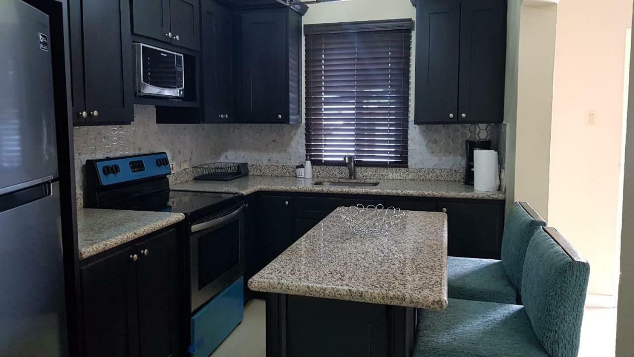 Christar Villas Hotel Kingston Luaran gambar