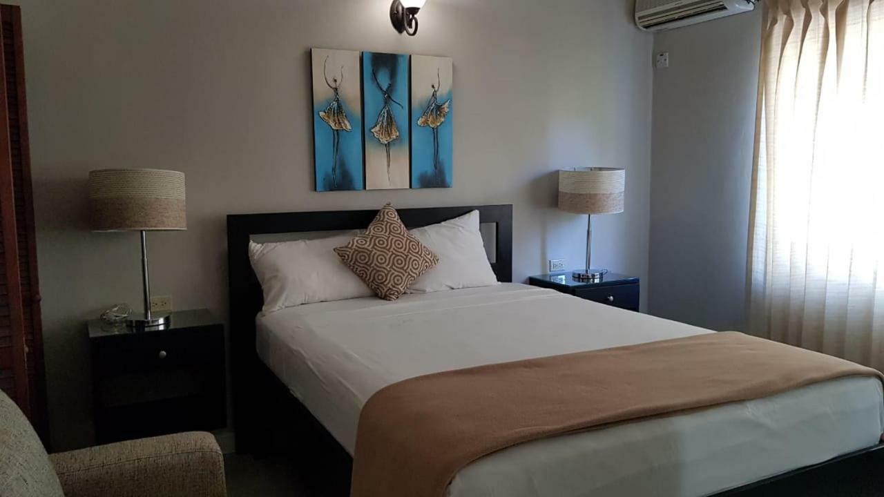 Christar Villas Hotel Kingston Luaran gambar