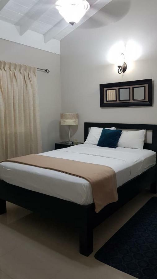 Christar Villas Hotel Kingston Luaran gambar